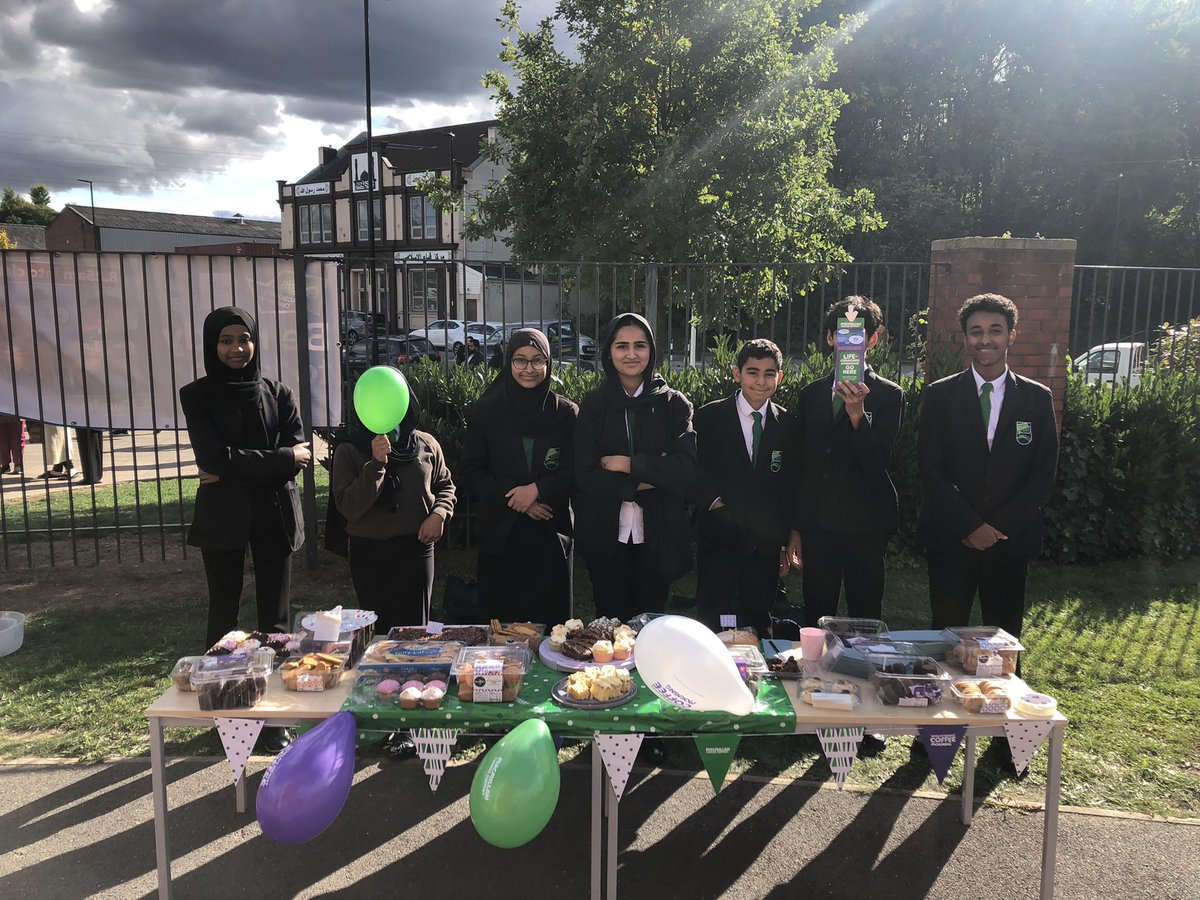 oasisdonvalley's tweet photo. A fabulous day of @macmillancancer coffee morning events across #OADV. Parent coffee morning first thing, secondary break time stalls and finishing the day at the primary gate. Pay what you want and a chance to donate and eat cake for all.

Star bakers awarded. And £216 raised! https://t.co/l8dgCUjBi1