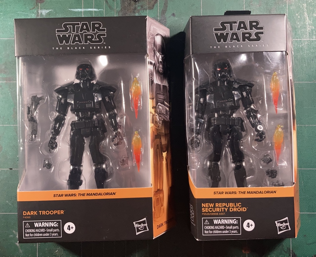 yak_face's tweet photo. If the Dark Trooper fits, is it deluxe? 🤔#hasbro #blackseries #starwarsblackseries #starwars #themandalorian https://t.co/qAcHcPDFVn