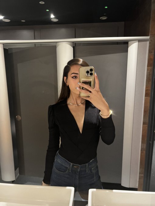date night https://t.co/H7F42Y3enb