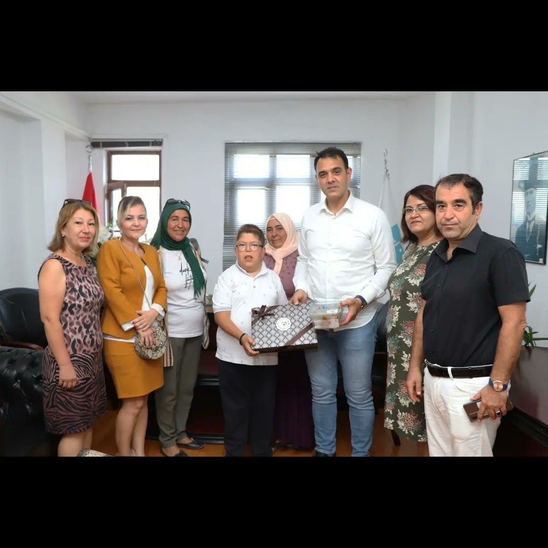 SocedSilifke's tweet photo. @SocedSilifke ailesi olarak @silifkebeltr Başkanımız Sn. @sadikaltunok33 ve ekibine #özelçocuklarımız  ile ilgili verdikleri desteklerinden dolayı teşekkür ziyaretinde bulunduk. @fulyalp https://t.co/gBu4ZxsdZO