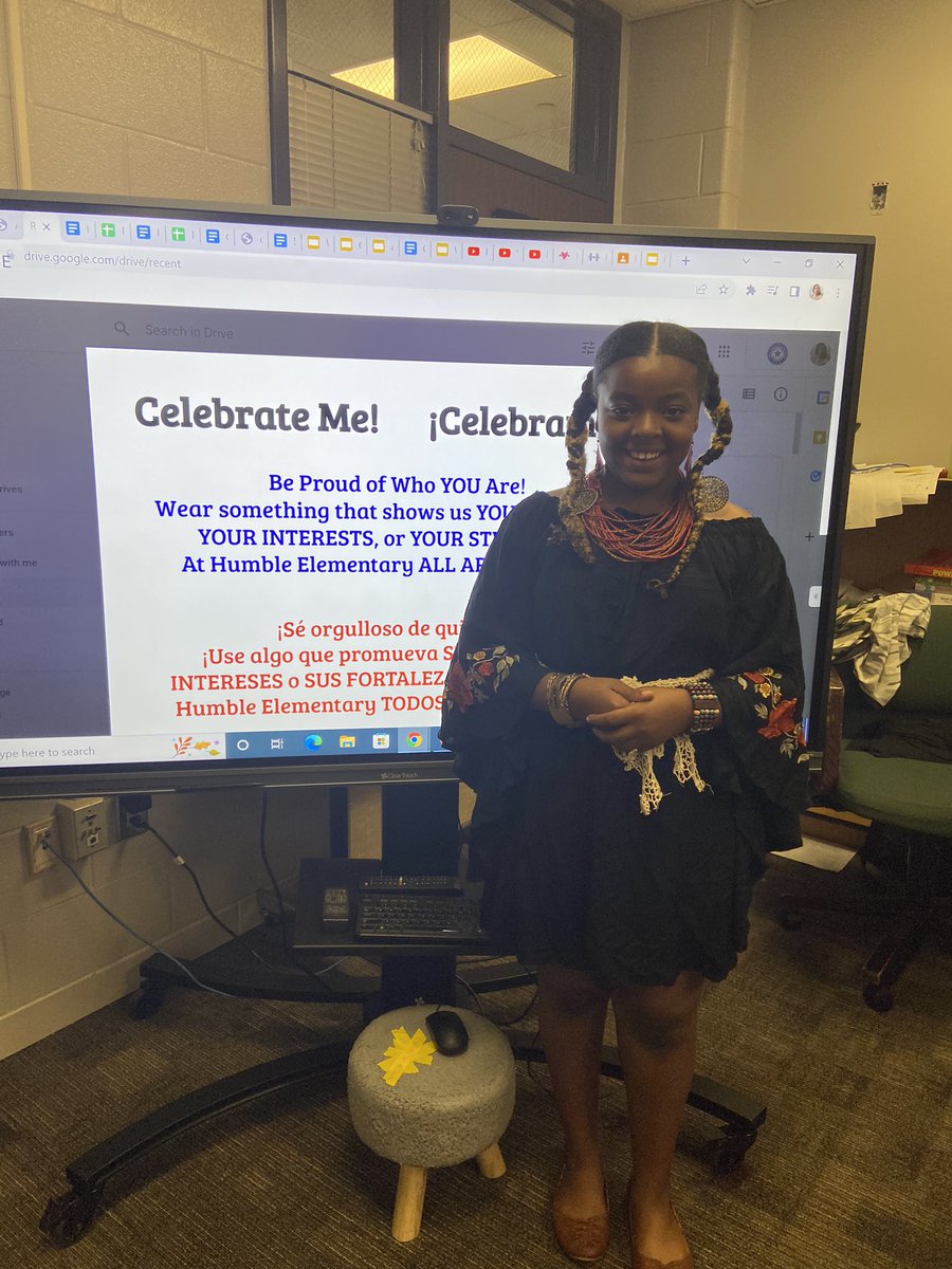 MrsReid18's tweet photo. This beauty is celebrating her Native American heritage today for Celebrate Me Day at Humble El. #HECelebrateMe @HumbleISD_HE https://t.co/5mNLHdBqWc
