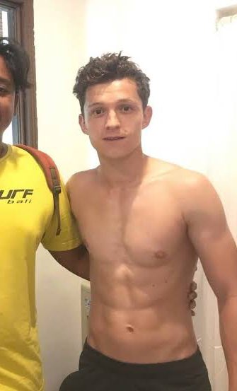 RT @themarvelparker: just spider-man actors being shirtless in bali https://t.co/2y4UFlFLcP