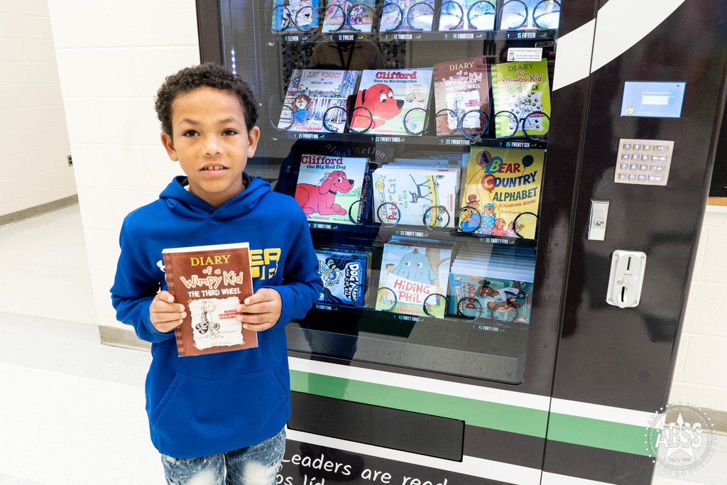 Leaders are readers!  Is this the best vending machine or what?  Free books are way better than candy.  Students at Hillcrest Elementary are working to earn "coins" to use in the new free book vending machine.  Way to go Hillcrest!  #StudentCenteredFutureFocused  #LeaderInMe