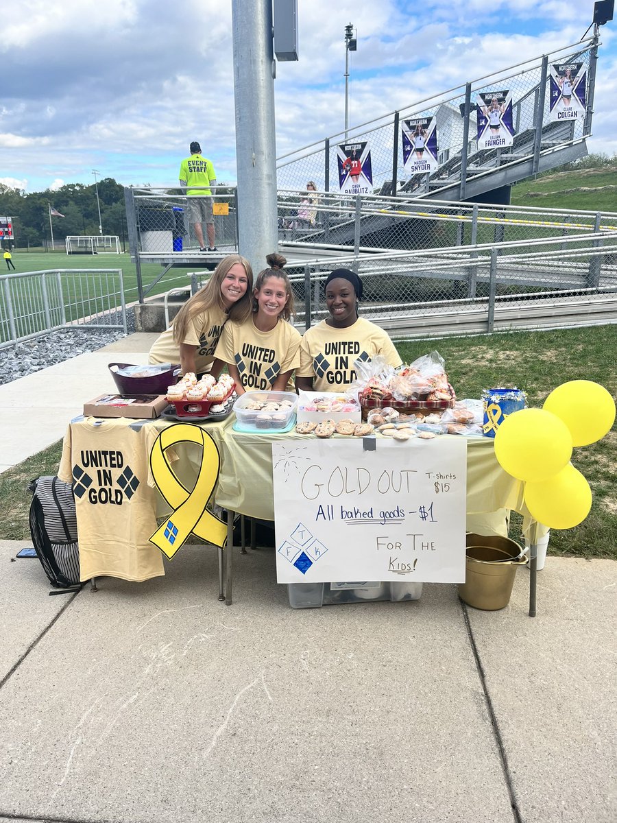 MrsMartireNYCSD's tweet photo. Come out to cheer on Northern Field Hockey take on Shippensburg! While you’re here, enjoy a baked good! Proceeds are going towards supporting Mini Thon! #ftk #BecomeBelongNYCSD #reCONNECTedNYCSD 💜💛🏑 https://t.co/JP0Yck6qCD
