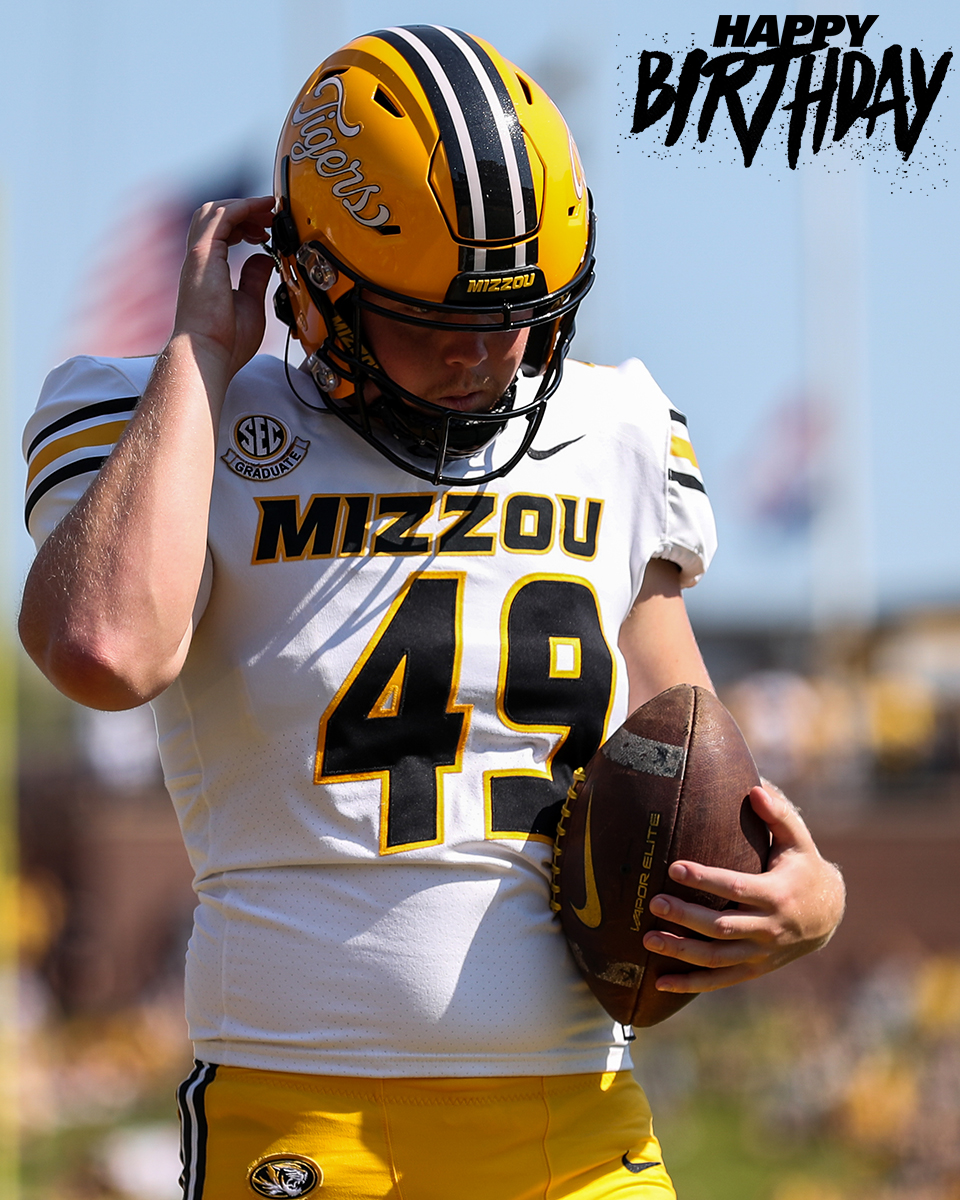 🥳🎂🎁

👉 Shawn Hendershot (<a href="/Shawn_H11/">Shawn Hendershot</a>)
👉 Jake Hoffman (<a href="/jake_hoffman1/">Jake Hoffman</a>)

#MIZ 🐯🏈