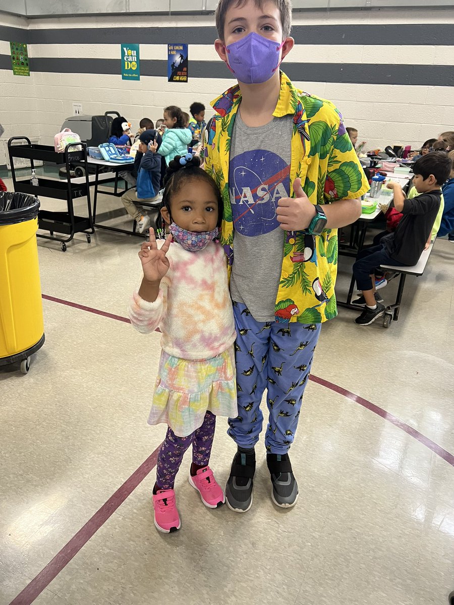 Mix Match Day at Pattengill. Way to Penguins on meeting your first Fun Run goal!