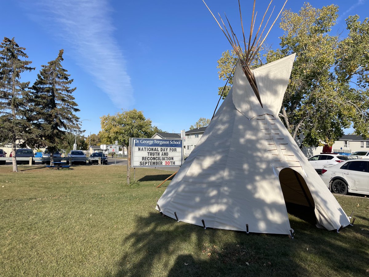 FergusonSchool's tweet photo. Thank you @jeffcappo and Erik Chief for helping us to better understand truth and reconciliation today. We came together for an assembly that included raising a tipi, a drumming group, a round dance and other activities in attempt to enrich our understanding. @RegPublicSchool https://t.co/XchDfcrnQ4