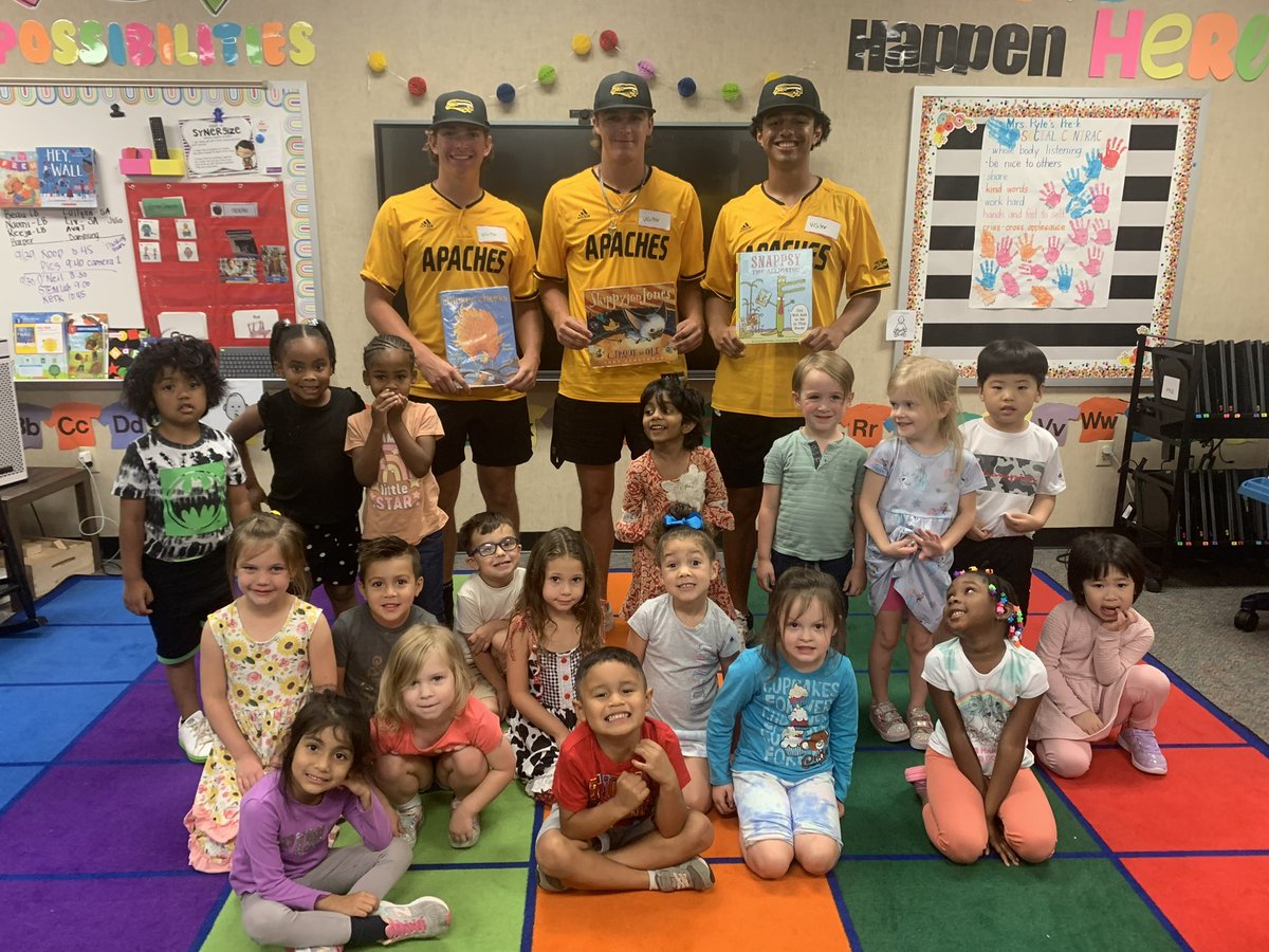 TJCBaseball's tweet photo. Great afternoon reading to the Rice Rd Elementary Pre k- 1st graders today! #apachesinthecommunity #feathersup #wherethewildthingsare https://t.co/KvdU9i37Gf