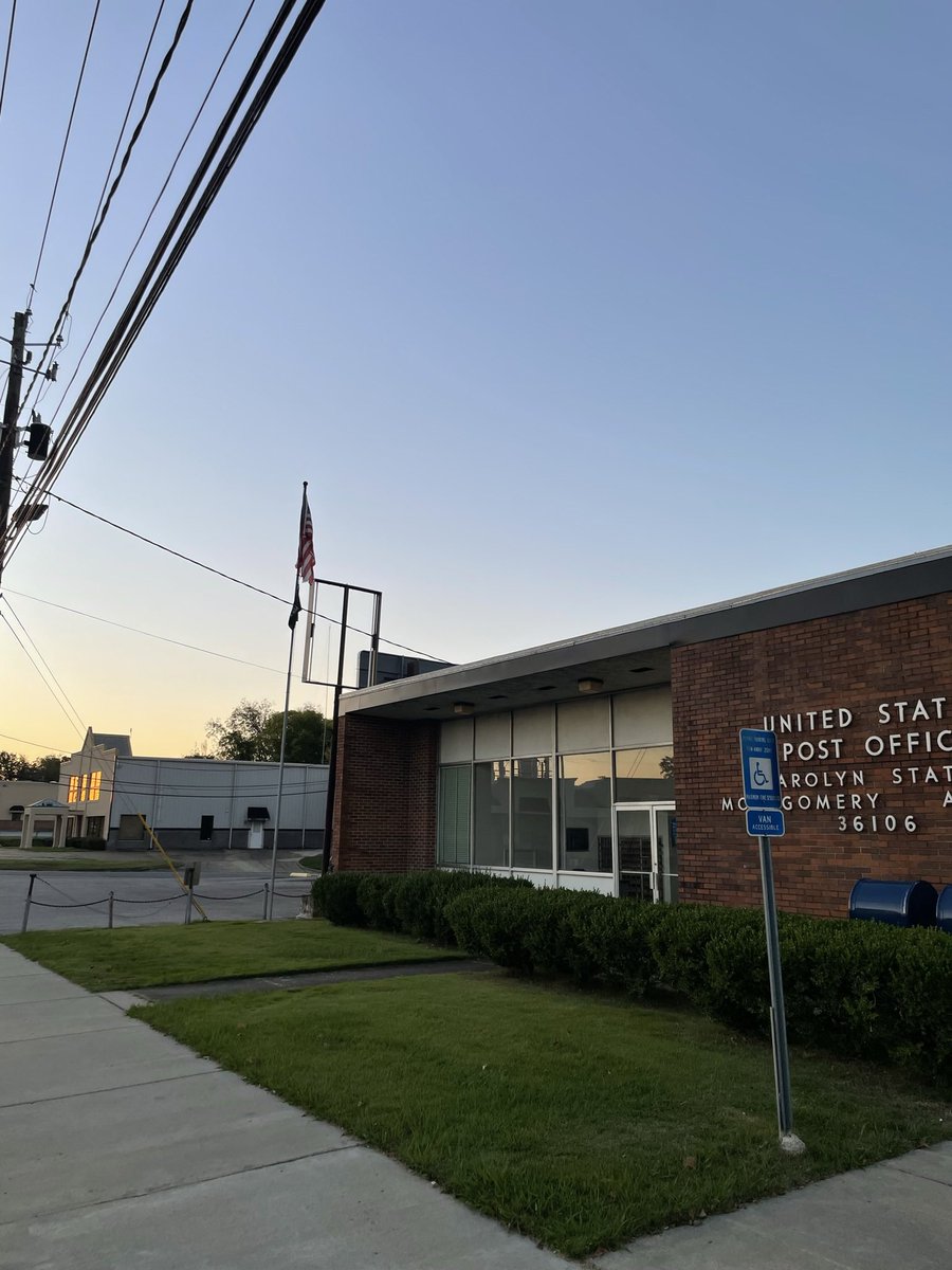 jonabowman's tweet photo. @USPS This is my neighborhood post office (Carolyn Station) branch. The American flag is faded, frayed and only attached thru the top grommet. This is not the way the flag showed be displayed. Get it replaced and properly dispose of the damaged flag. https://t.co/DJSwG76kgk