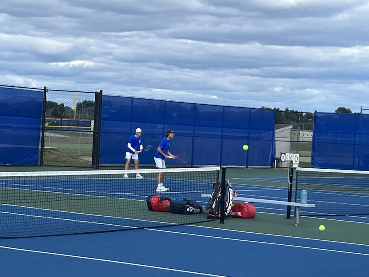 Spartytweets's tweet photo. Matthew and James playing 2 Doubles and Alex and Maxwell playing at the 1 Doubles spot! https://t.co/3LiWNOOxxP
