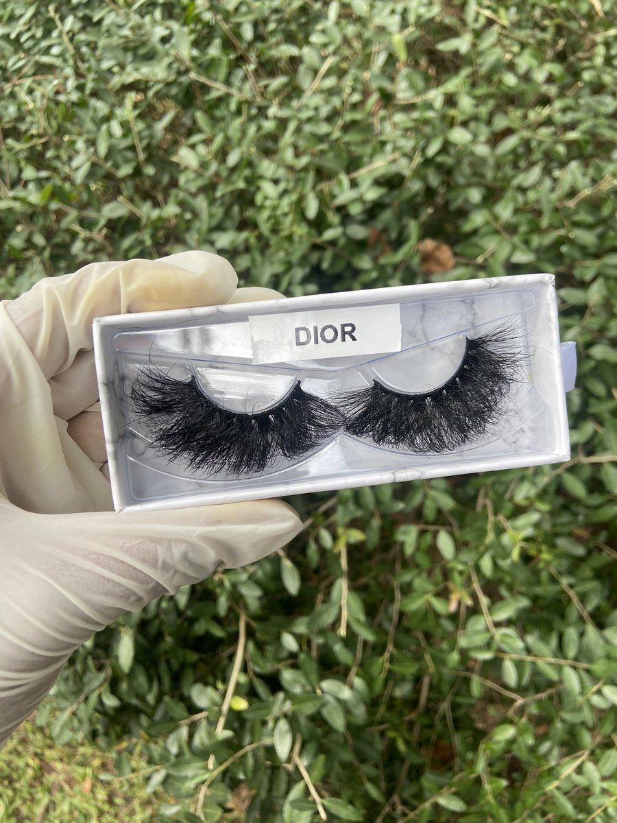 ayoominks's tweet photo. Shop “Dior” 😍😍 Available Online and On hand ! 
Only $15 🔥

Click the Link in Bio to Shop ! https://t.co/Q18Y93sRGQ
