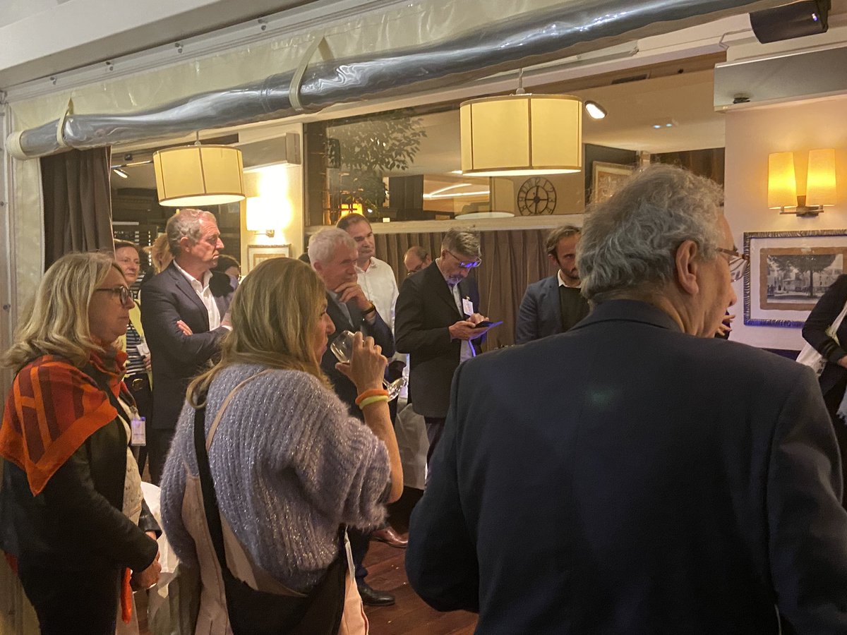 PKuchly57's tweet photo. Toujours un grand moment que les rencontres du Cercle Economique des Lorrains #CEL présidé par ce cher @tgalloro !
Amitié, convivialité, histoire et échanges au menu !
Bravo et merci à tous ! https://t.co/EWwtMgxyZM