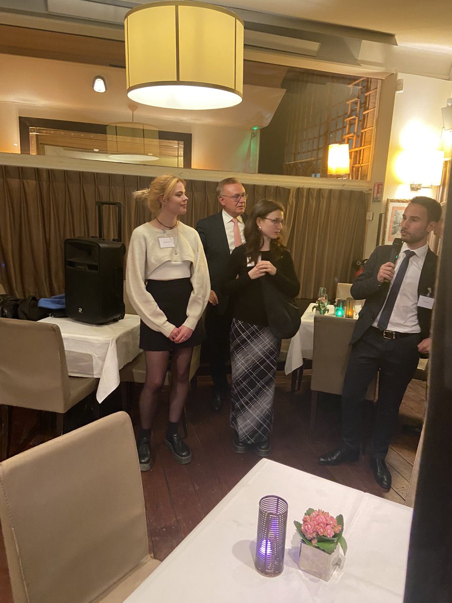 PKuchly57's tweet photo. Toujours un grand moment que les rencontres du Cercle Economique des Lorrains #CEL présidé par ce cher @tgalloro !
Amitié, convivialité, histoire et échanges au menu !
Bravo et merci à tous ! https://t.co/EWwtMgxyZM