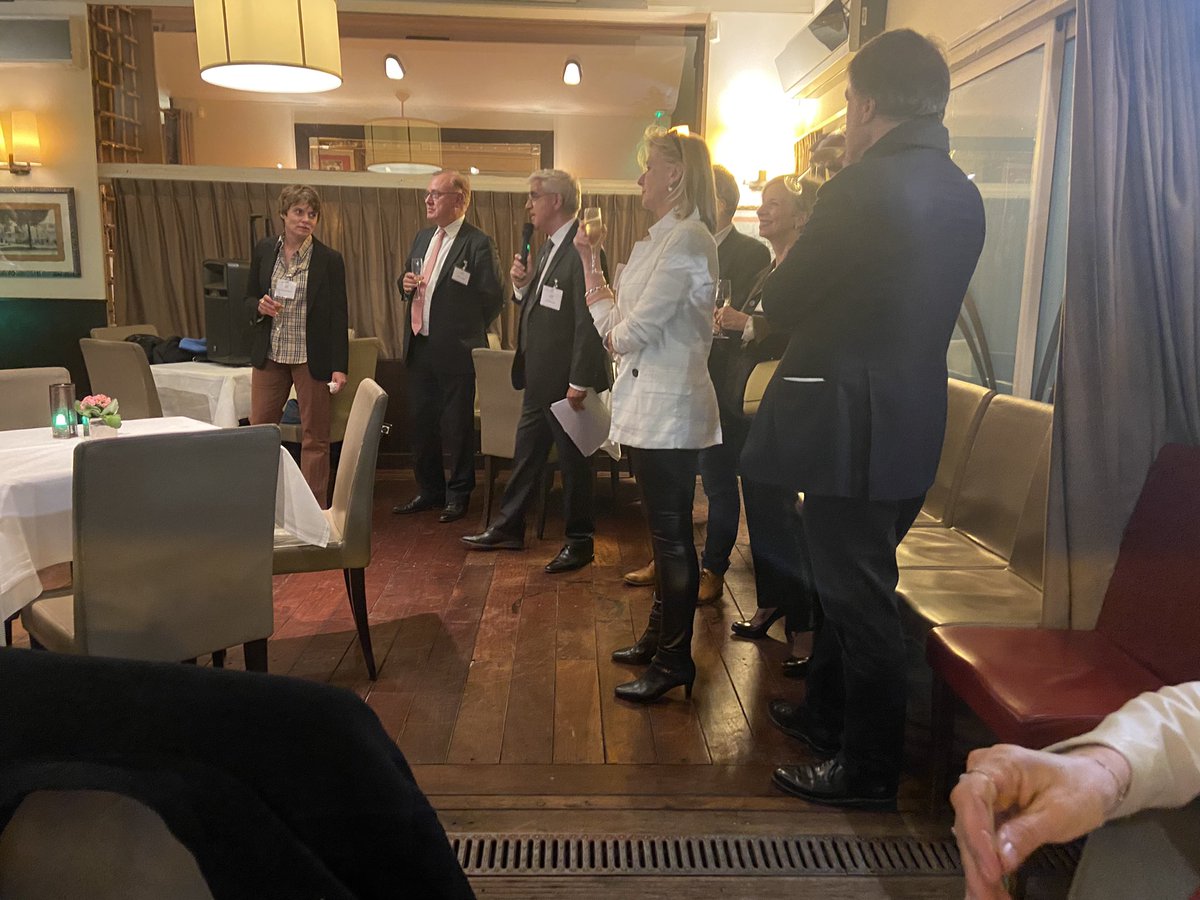 PKuchly57's tweet photo. Toujours un grand moment que les rencontres du Cercle Economique des Lorrains #CEL présidé par ce cher @tgalloro !
Amitié, convivialité, histoire et échanges au menu !
Bravo et merci à tous ! https://t.co/EWwtMgxyZM