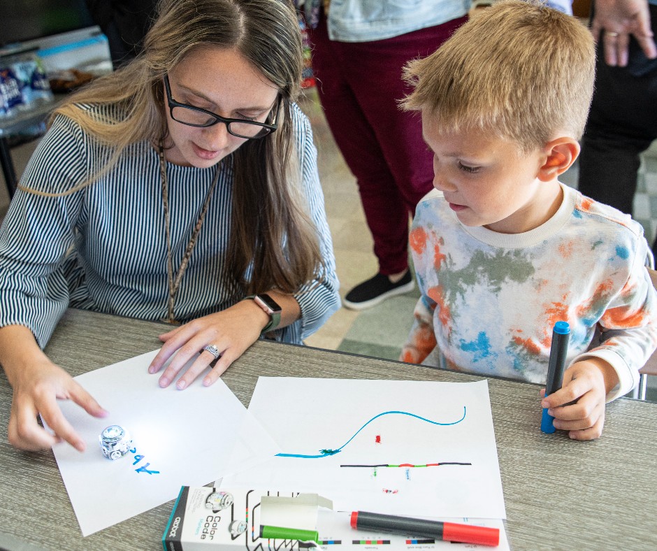 orau's tweet photo. Stacey Whaley, who teaches at Northview Primary STEM School, revealed all of the new classroom technology she was able buy with her grand prize from the ORAU Extreme Classroom Makeover! Check out her new educational aids!
#FurtherTogether #ExtremeClassroomMakeover #STEM https://t.co/MGwBdlVCSs