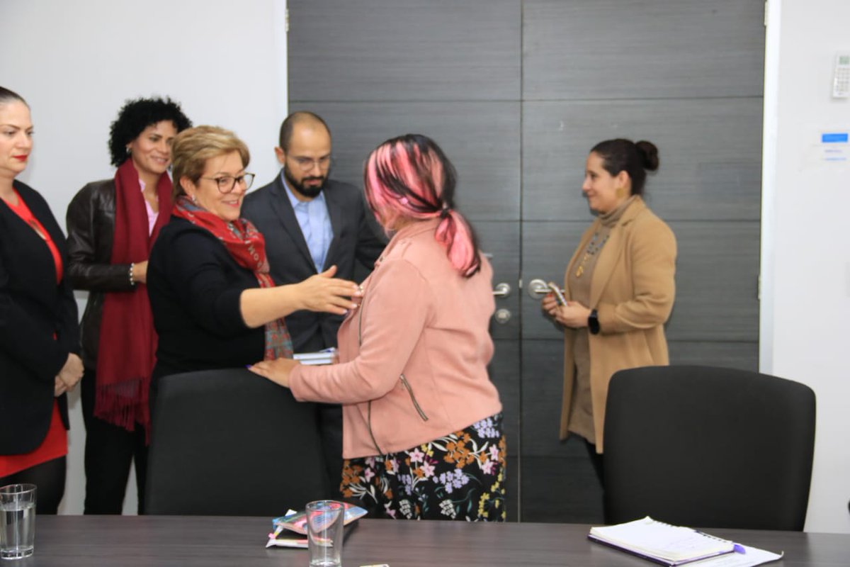 MintrabajoCol's tweet photo. La ministra del Trabajo @GloriaRamirezRi se reunió con el sindicato, @astrasex, Asociación Sindical de Trabajo Sexual de Colombia, durante el encuentro se revisaron las sentencias de la Corte Constitucional sobre la reglamentación para el trabajo digno y decente. https://t.co/ojvRxLvofS