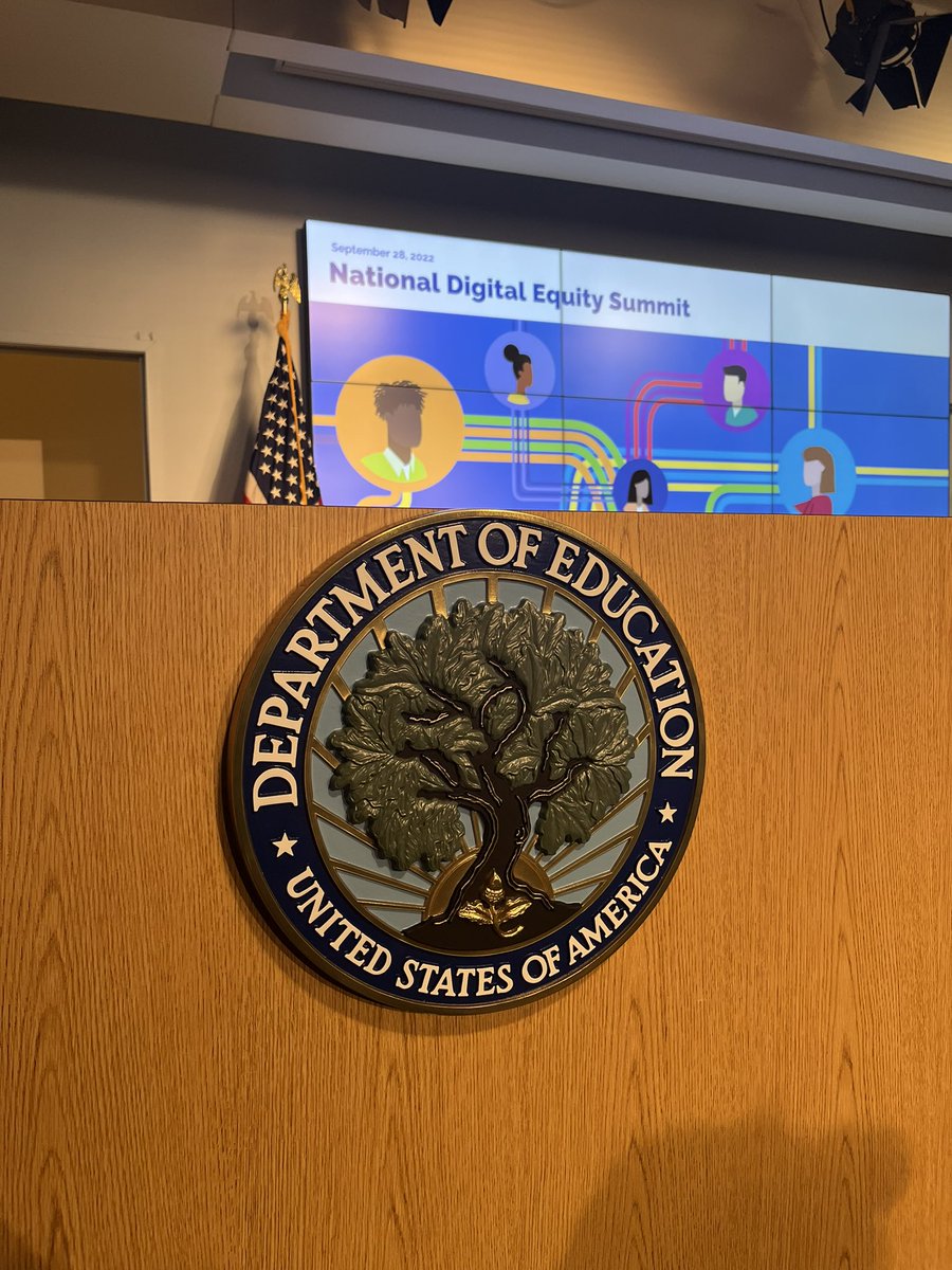 Styles_MarlonJr's tweet photo. Honored to represent @MiddletownOH at the @usdoegov @OfficeofEdTech National Digtial Equity Summit. The DEER Initiative will certainly inspire a positive impact on the #DigitalDive like never before. Our kids deserve it! All kids deserve it! #OETDEER #MiddieRising https://t.co/snEM1ChsuW