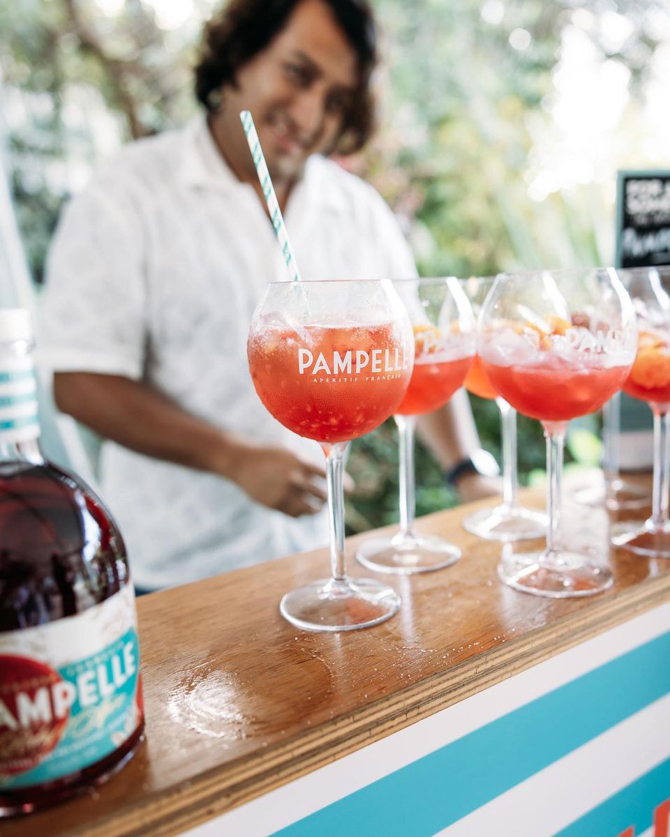 pampellerubyred's tweet photo. Pampelle bringing the summer vibes to the @runawaythelabel x @styledbybloom_event 🌸
Taste the French Mediterranean, Anytime with Pampelle
.
.
.
#SummertimeAnytime #PampelleAperitif #Pampelle #RubyRedGrapefruit #PampelleTonic #PampelleRubyRose #PampelleSpritz #PampelleSour https://t.co/U874v3kAql
