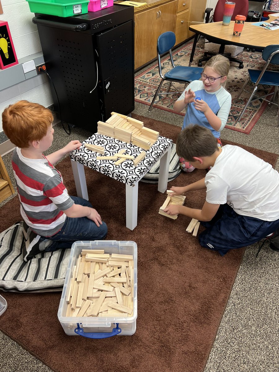 mallory_rengo's tweet photo. Ss were engaged during our exploration of Keva Planks, Q-Ba-Maze, &amp; Blutracks. Ss were generating ideas for constructing roller coasters to prepare them for their design and construction next week in science! Loved seeing the 4C’s! @BirchcrestTiger #TeamBPS #Tigers4STEM 🐯🎢 https://t.co/J6aOAbpBil