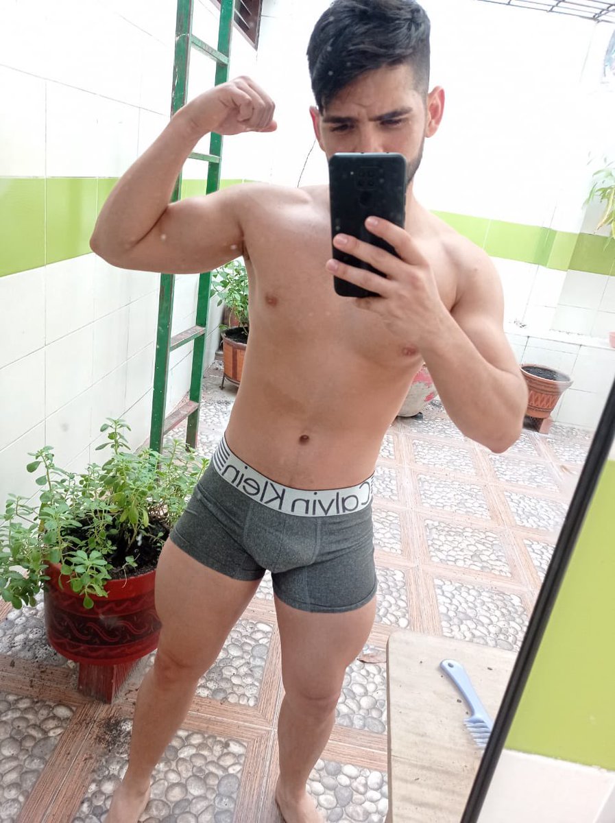 SebastinSnow2's tweet image. Los tenía abandonados pero volví mis perritas 🍆@XvideosGay_18 @josesanchezdo @RompevientoTV @hunksonlinexxx