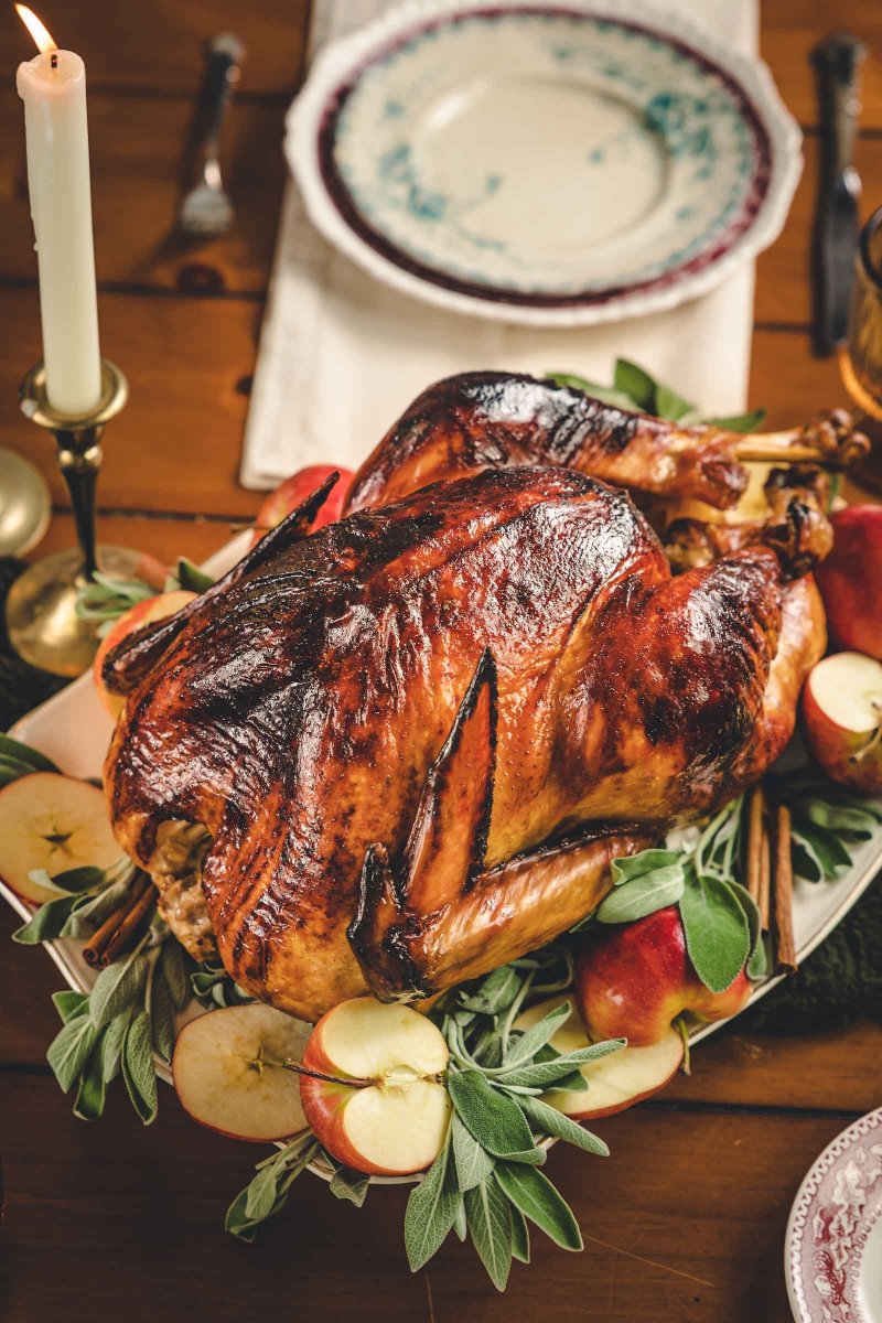 It's almost turkey day, and we've got the perfect recipe! Jennifer Thompson's Apple Honey Glazed Turkey is juicy, luscious and full of fall flavour. bit.ly/3LP5Fp2 #ThinkTurkey #TheSweetestMoments