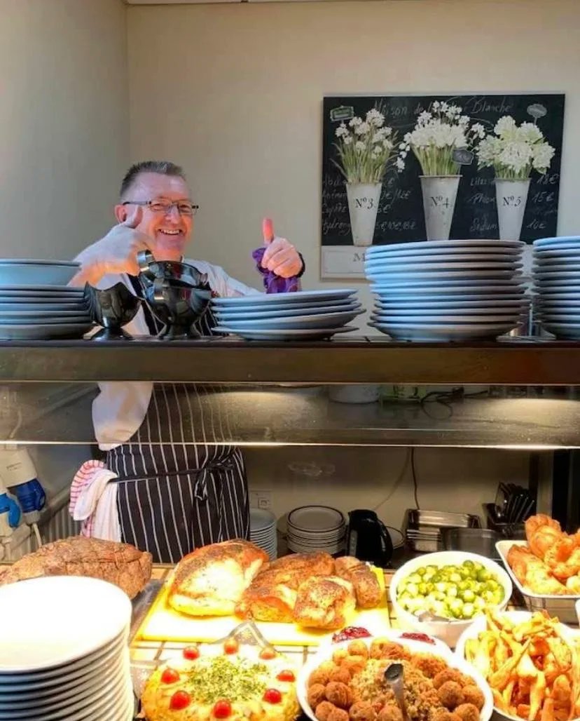 CarmarthenGC's tweet photo. Xmas bookings now being taken @CarmarthenGC

We cater for parties, both small &amp; large gatherings. Relax &amp; enjoy with great food from Martin &amp; Sandy looking after you. 👌

Give them a ring on 01267 281588, option 3.

#xmaspartycarmarthen
#xmas22   #xmasparty
#xmasdinnercarmarthen https://t.co/DGmle7tVpy