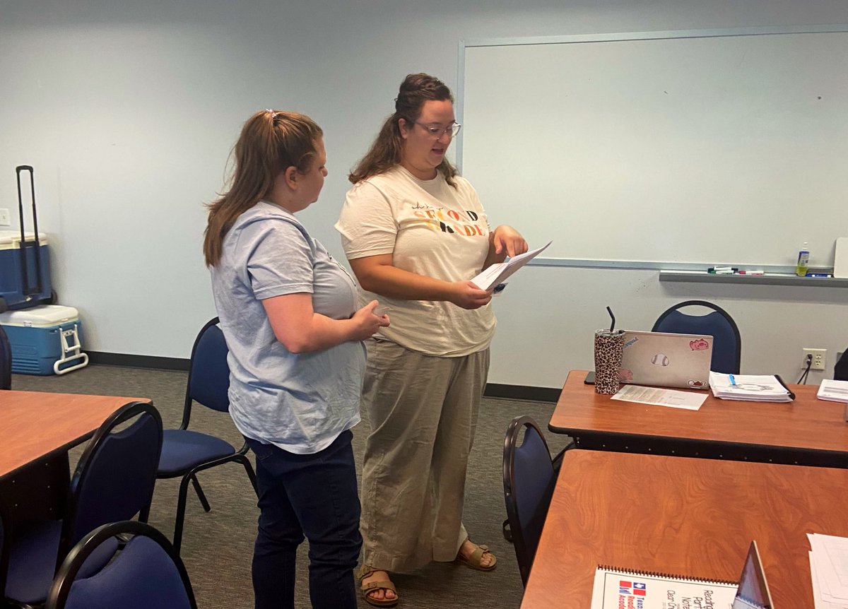 Collaborating over data to create action steps in Reading Academy! <a href="/BayEaglesSoar/">Bay Elementary</a> <a href="/Kristin_Wood_93/">Kristin Wood</a> <a href="/RobRangers/">Robinson Elementary</a> #CCISDICs <a href="/MrsSaciri/">Jennifer Saciri</a>