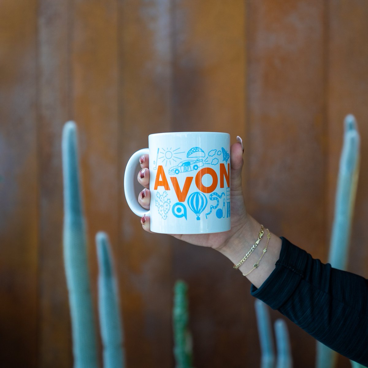 AZAvondale's tweet photo. It's National Coffee Day! ☕️
Avondale is home to a robust variety of both local and franchised coffee shops! Make sure to stop by one of them to grab your morning joe and post your fresh brew in the comments!
#NationalCoffeeDay #Coffee #Caffiene #Avondale #Arizona #AviAz https://t.co/TYytgguJnS