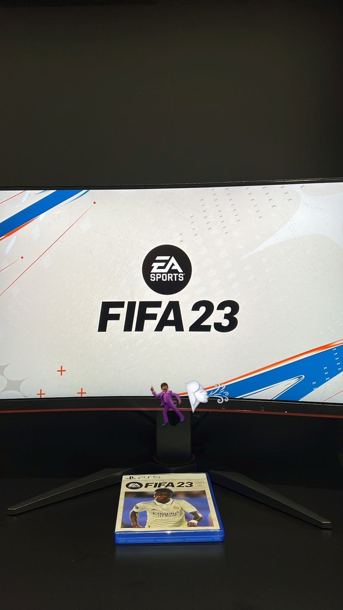 vinijr's tweet image. Que comecem os jogos e controles quebrados! 😠😍😂