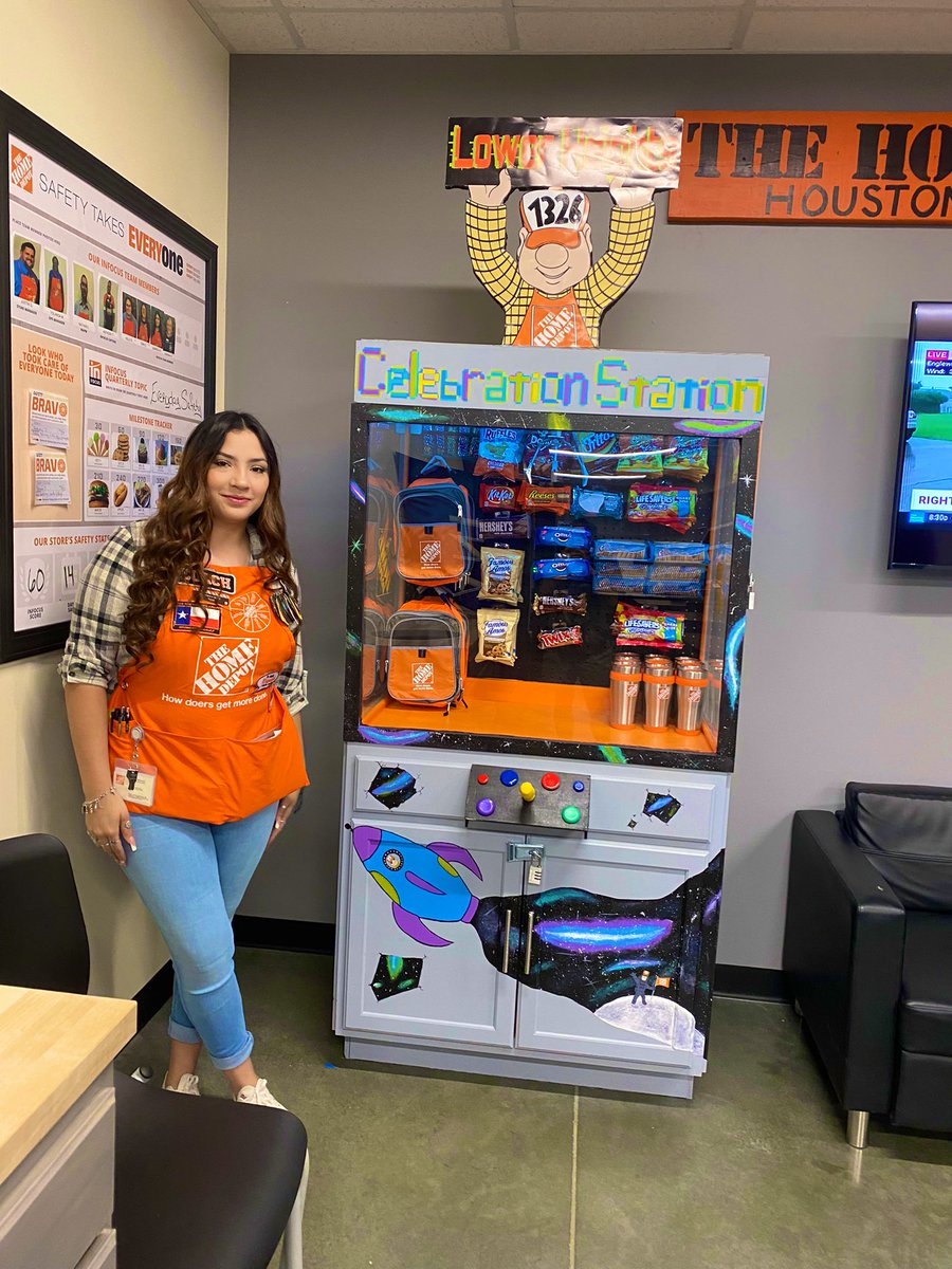 Encouraging GET behaviors and celebrating our associates is what <a href="/TheLowerHeights/">The Lower Heights Home Depot</a> is all about. Thank you Nataly for creating a great way to raise the associate experience. Excited to give your peers a chance at the recognition claw. <a href="/dontamcam/">Tammy Campbell</a> <a href="/MejutoAllen/">Allen Mejuto</a> <a href="/SarkisNohra/">Sarkis Nohra</a> <a href="/bjp84/">BJ Powers</a>