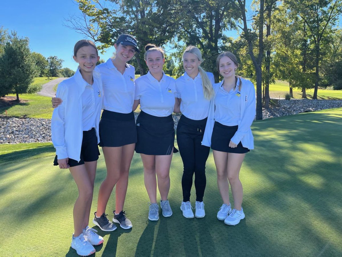 FHHLadyViksGolf's tweet photo. Congrats to there ladies right here on there 1st Place finish in the 2nd Annual Troy JV Quad! @mhyatt29 @MeganReddy10 @laurenciarra @AnnaDru47320738 and Claire Ohms played great today @GolfWoodsfort!!! Morgan H - medalist. #proudcoaches #unmatcHed https://t.co/OffmJV9WVR