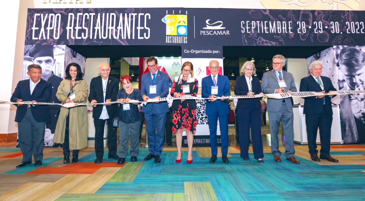tatclouthier's tweet photo. Un placer inaugurar #ExpoRestaurantes 2022; congrega a proveedores y empresas de la #industria #restaurantera que genera más de 2 millones de #empleos directos en México. Eventos así fortalecen uno de los sectores más activos de nuestro país. Por supuesto la seguiremos apoyando. https://t.co/134iFuD66g