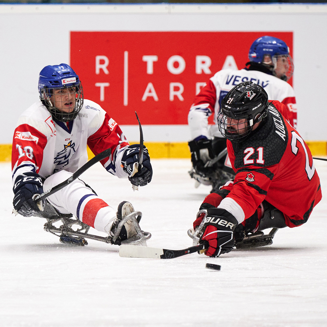 FINAL | Dominic Cozzolino had two goals, plus <a href="/tylermcgregor08/">Tyler McGregor</a> and <a href="/CorbynS09/">Corbyn Smith</a> each scored to help 🇨🇦’s National Para Hockey Team secure a spot in the gold medal game.

📰 hc.hockey/IPHRecap0928 

#IPHCup2022
