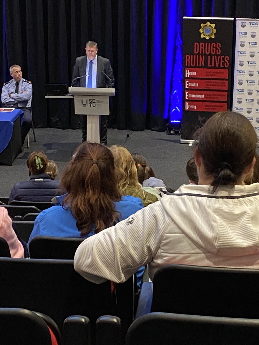 deisecamogie's tweet photo. DRUG RUIN LIVES, the message conveyed by An Garda Siochana @ArenaSETU this evening, a campaign being rolled out to highlight issues with drugs in our clubs &amp; communities. It’s important we all ‘Know the Signs’. If you would like to roll it out in your club PM me for details. https://t.co/yiIJyej8FT