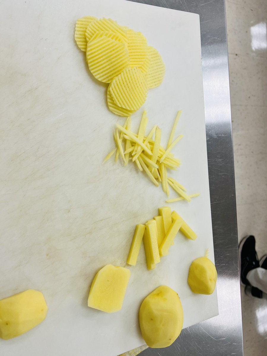 Chef Guy Dongué tweet media