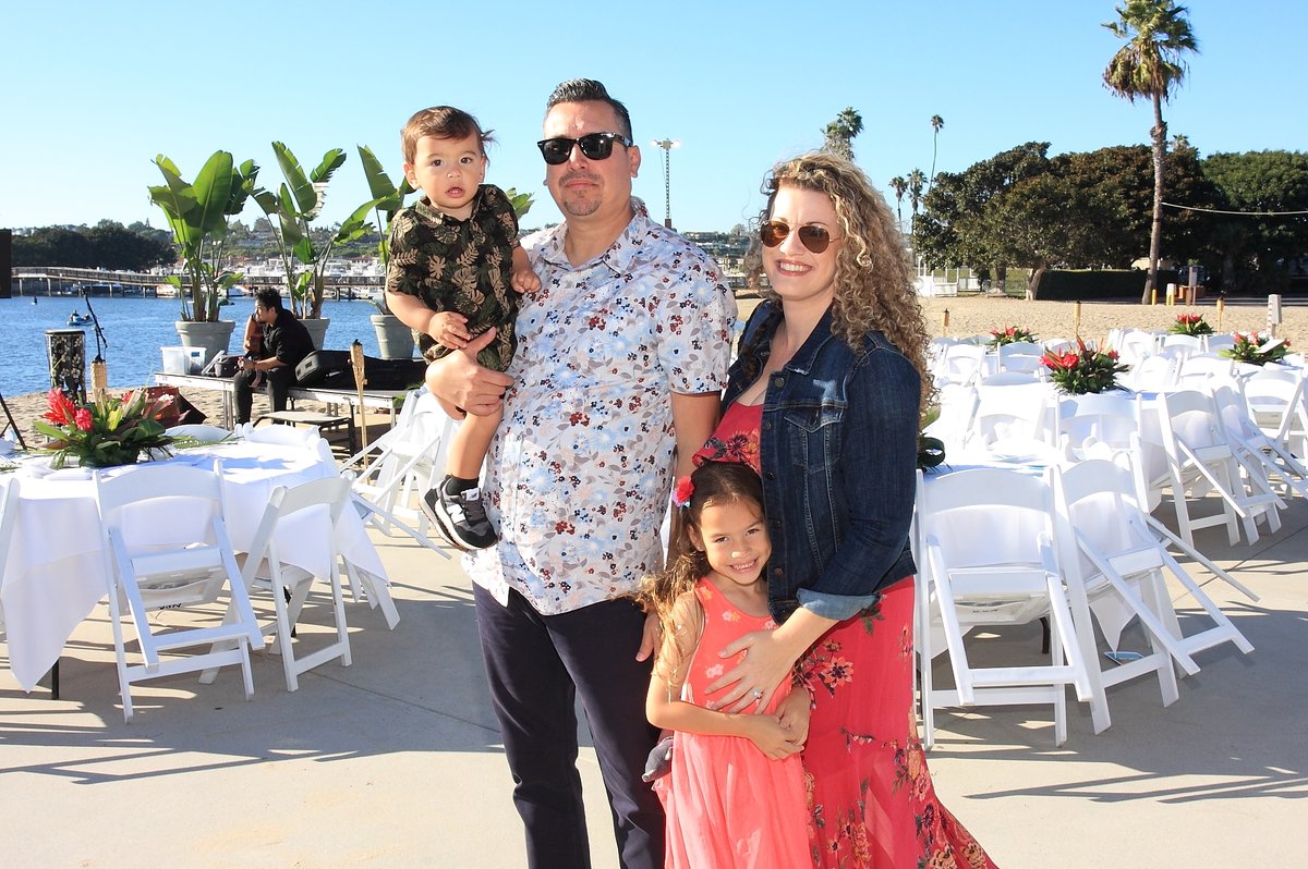 OppyProduce's tweet photo. Our Chino Hills office staff had a great time at the @FPFC_org Second Annual Luau, A Mahalo Celebration last weekend in Newport Beach, California with their families. What a fabulous, sun-kissed group! 🌴#Oppypeople #FPFC #AMahaloCelebration https://t.co/Od239X4pzo