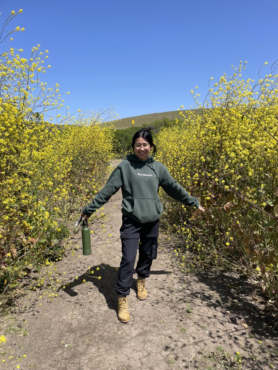 systeminists's tweet image. This week’s spotlight is Aiko Yamada! 🔦 “Hi!! I’m a first year Master’s student at WSU in the Roalson lab. I will be conducting a floristics study on bryophytes in the Gifford-Pinchot National Forest! I am currently spending my time refining my bryophyte identification skills!”