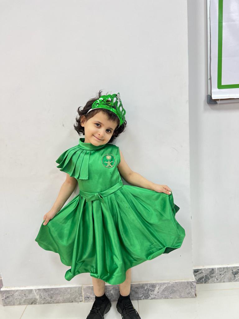 IRYSCHSA's tweet photo. مسابقة أفضل زي وطني 🇸🇦💚
 لمرحلة رياض الأطفال 
شاركونا التصويت لترشيح الفائزين 😍🎁🎊

علماً بأن تحديد الفائز سيكون بناءً على أكثر عدد إعجاب ♥️ https://t.co/pW7bhK2op3