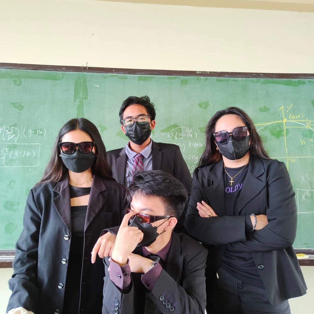 grade11_fansite's tweet photo. [PREVIEW] 280922 STEM 11 PRESIDENTS - Week Six 2022

#BCNSHS #SENIORFRESHIES2022 #UBEKESONIANS #HANA #ALEX #NICO #SHARIELLE https://t.co/caAwJg2dKd