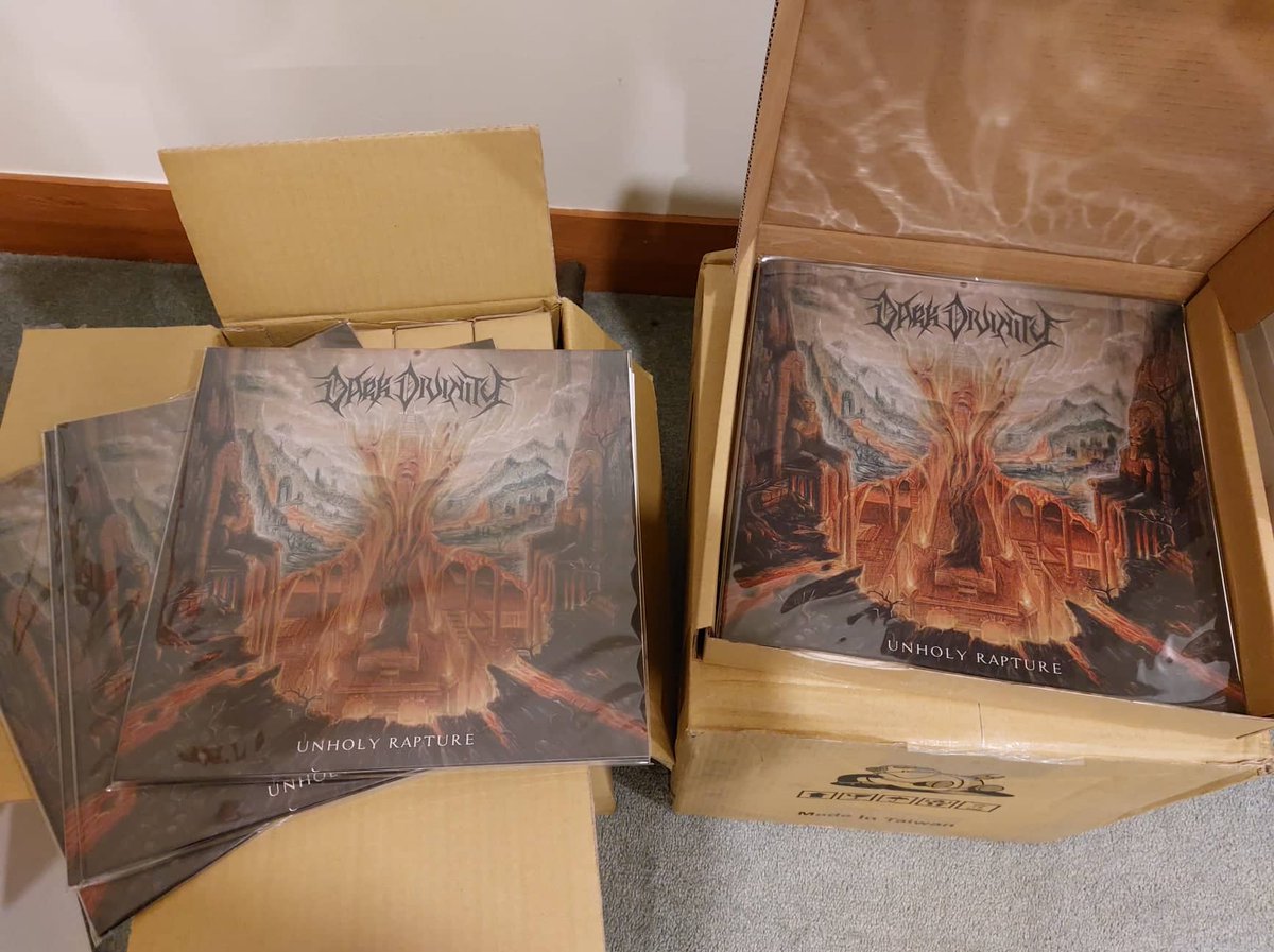 darkdivinitynz's tweet photo. Look what just arrived! https://t.co/JgExQafwsh https://t.co/oc23syjA71