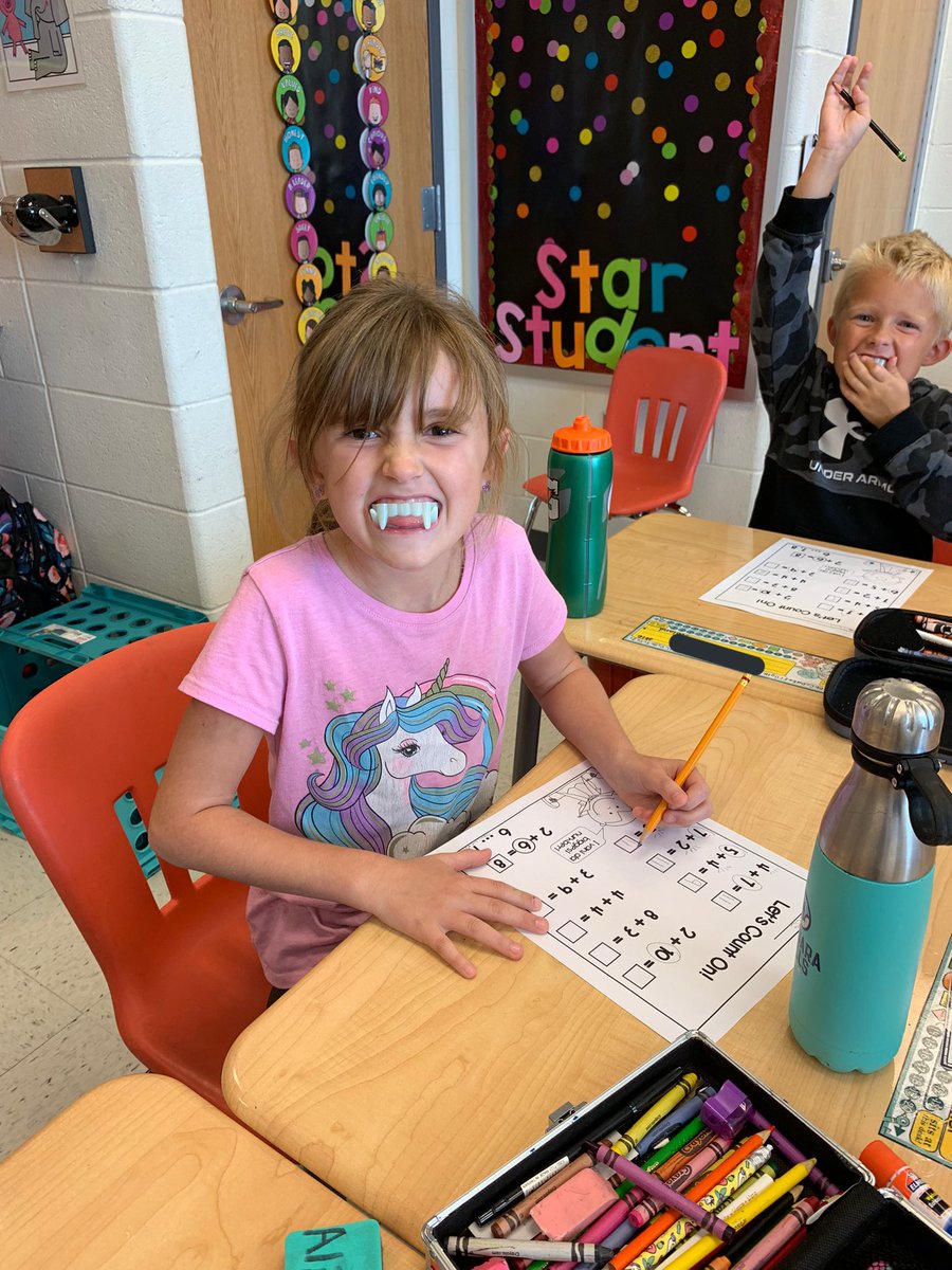 _MsFigueroa's tweet photo. Today we explored different types of precipitation and how clouds collect water. We also reviewed our counting on strategy with the Count to prepare for counting mixed coins tomorrow. It was a busy day! #nokesvilletigers https://t.co/TV81FZ0xZP