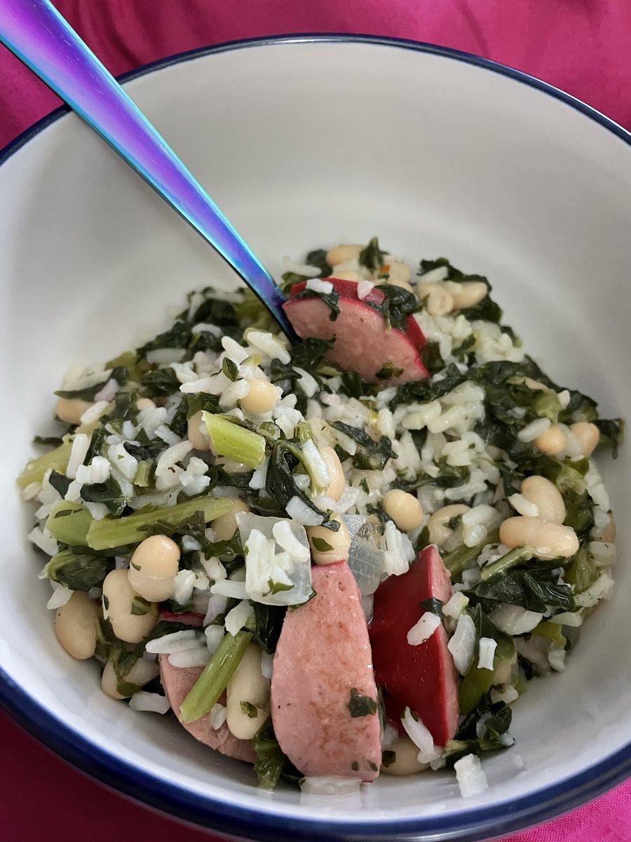 MoonQuill's tweet photo. So I experimented with kale because I’m a rebel. https://t.co/Kto5QqCO7o