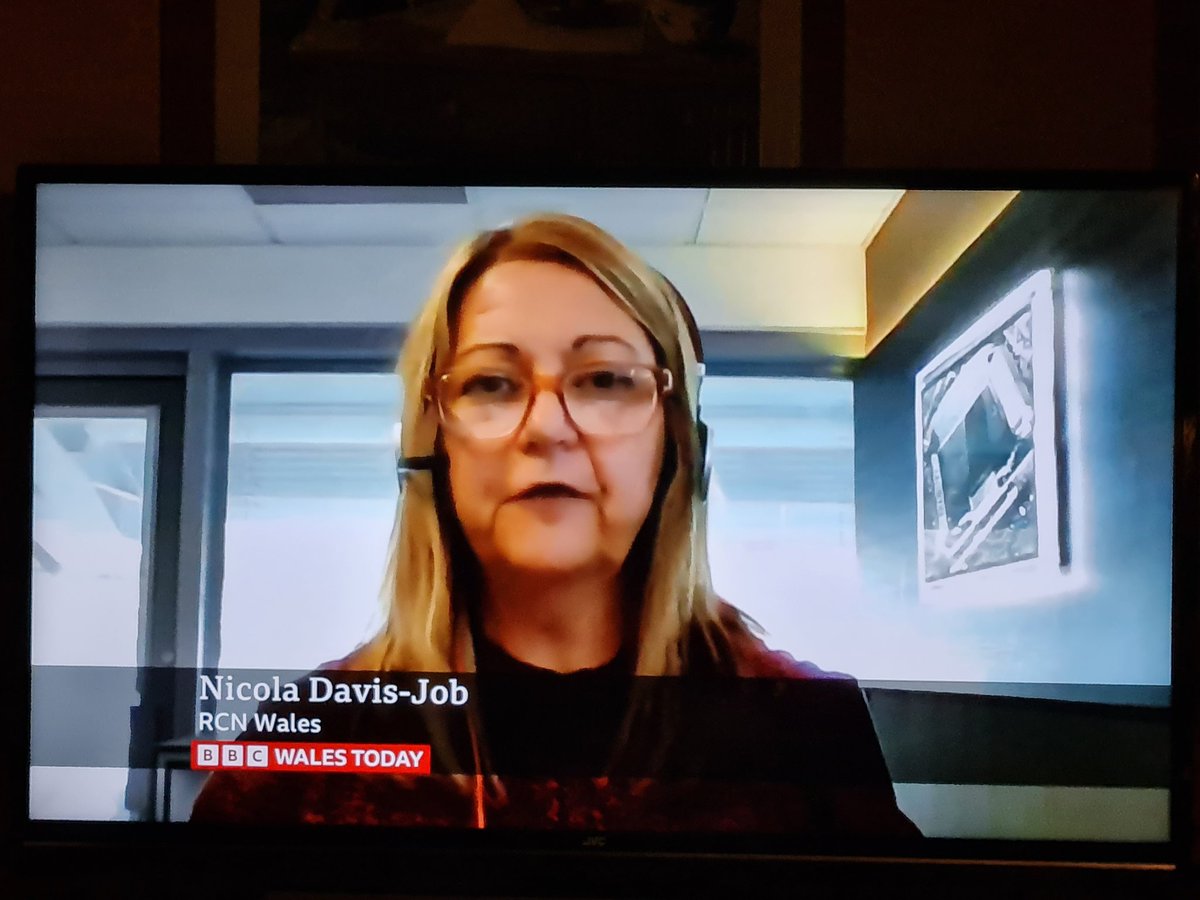 <a href="/DavisJob/">Nicola Davis - Job</a> speaking the stark truth that patients outcomes are servery compromised when there aren't enough regustered nurses to provide safe care on the late <a href="/BBCWalesNews/">BBC Wales News</a>. <a href="/RCNWales/">Royal College of Nursing Wales</a> #SafeStaffingSavesLives #FairPayForNursing
