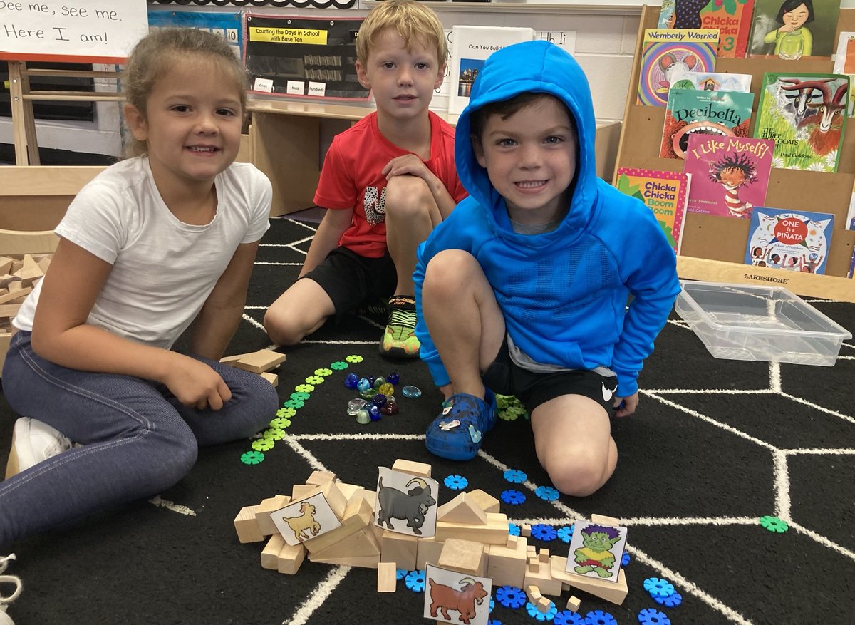 Maria_KimeK's tweet photo. Play-based learning is so much fun! My kindergarteners have loved retelling one of our storybook favorites. I canβt wait to make new sets for some of our other favorite stories! Thanks for this fun resource β¦β¦@MrsMenoABCβ© #3BillyGoatsGruff #HeritageECS #HECSmagic https://t.co/O46ylQiXEy