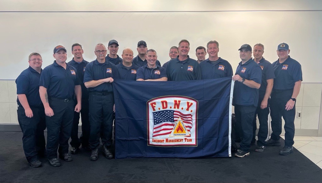 FDNYIMT's tweet photo. This morning the FDNY IMT deployed a Type 3 Team to Florida to aid in the state's Hurricane Ian response. Hurricane #Ian has since made landfall as a category 4 storm over Southwest Florida. The FDNY IMT is determined to assist the people of Florida in their time of need. https://t.co/prvYqtpjA8
