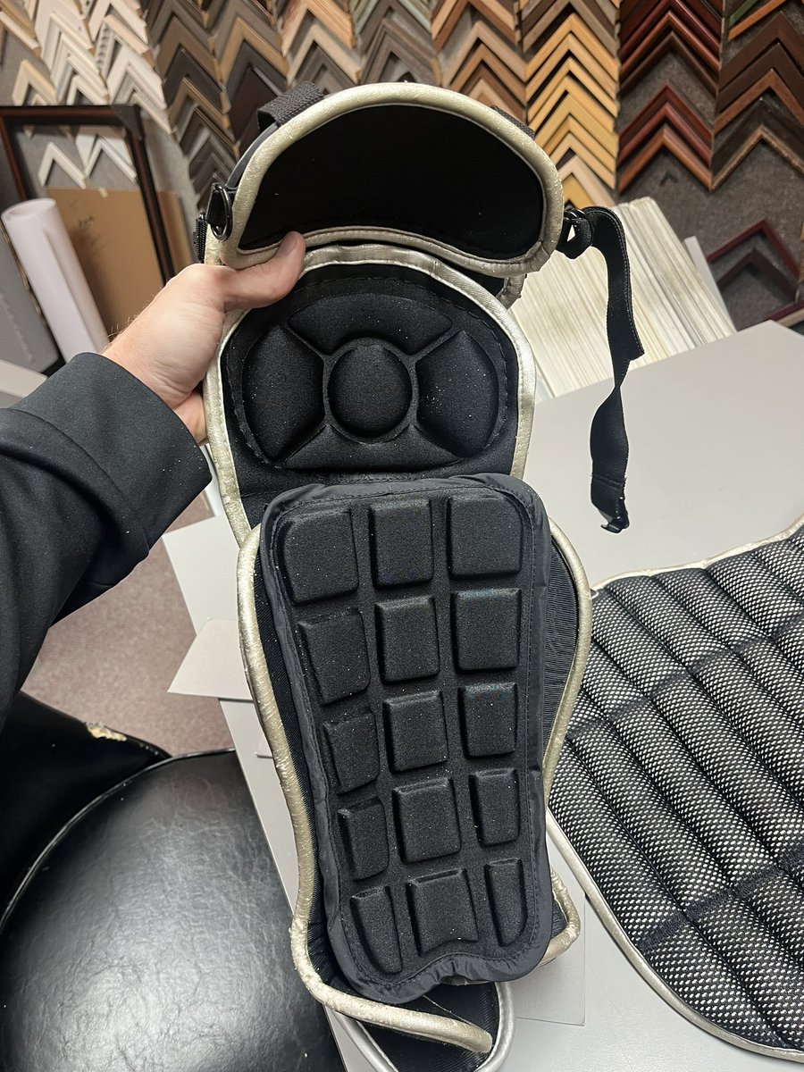 All time PC piece for me!!!

<a href="/Pudge_Rodriguez/">Ivan Pudge Rodriguez</a> worn &amp; Autographed Equipment 

Even the framer was pumped to get to do the piece! 

Wish my gear had the extra pads for my knees 😂🤦‍♂️. 

@WilsonSportingG