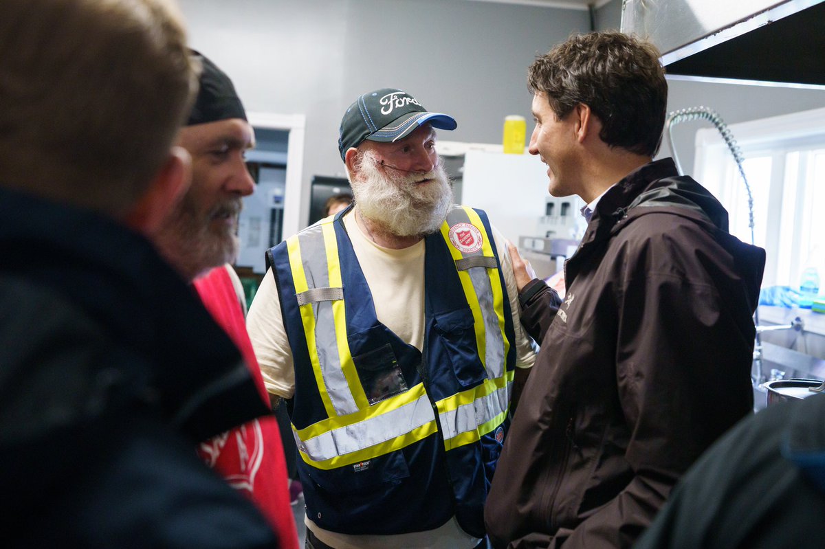 JustinTrudeau's tweet photo. I saw that today, when I stopped in at the @LionsClubs and @SalvationArmy centres that have opened up to affected residents. Neighbours are helping neighbours – donating pet food, baby food, clothes, and other essential items. To everyone stepping up so graciously: Thank you. https://t.co/ya41TYU3sY