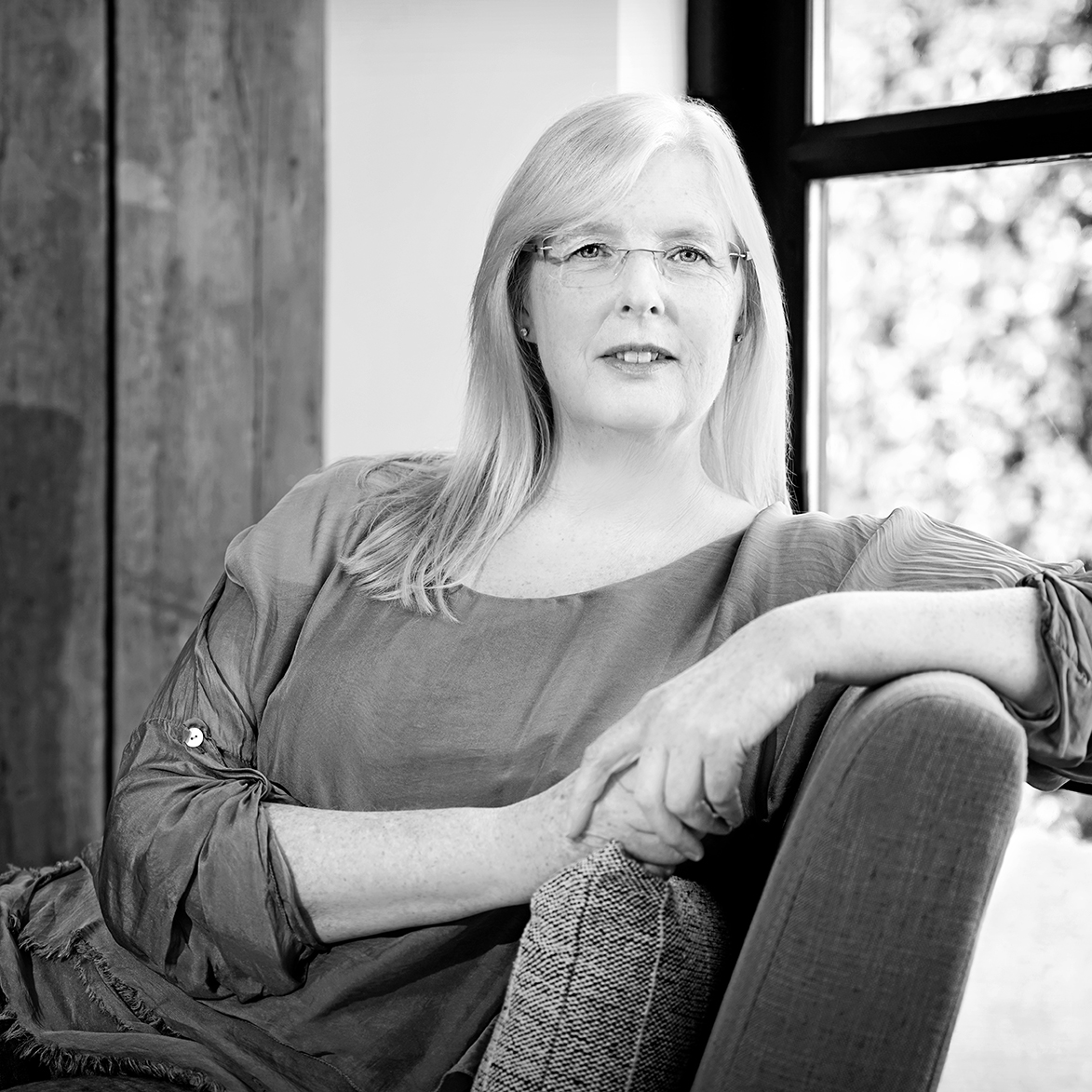 THIS IS ME! There was always an excuse for me not showing up online! Sound familiar?
If you're nervous about having your photograph taken, I get it, that was me too! Let me help you stand out online and in print,
DM me for a copy of my free Personal Brand Guide to learn more.