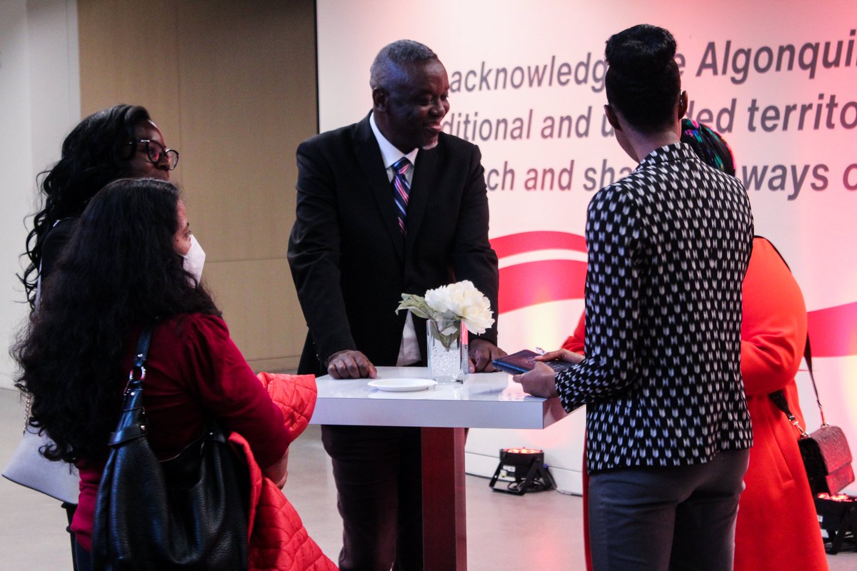 We recently hosted an open house at <a href="/SprottSchool/">Sprott School of Business at Carleton University</a> letting community researchers and <a href="/Carleton_U/">Carleton University</a> faculty/students know about the work we'll be doing at BEKH. For more photos and a recap tap the link below.

bekh.org/news/bekh-host… #blackentrepreneurship #carletonu

📸: @kbtheboss_