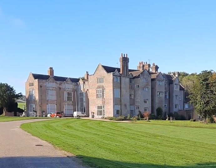 Today's commission takes us to the sunny south coast and the 16th Century Manor, Danny House.  Photographing vintage fashion for Fiona Harrison. Excited to be staying here too!  I keep wondering what the walls of this beautiful home have heard, 400 hundred years of history. Wow!